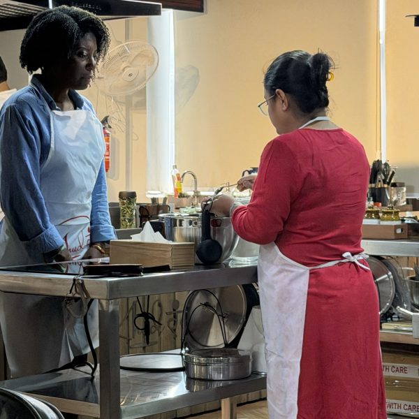 Foreign Tourists Should Know Before an Indian Cooking Class